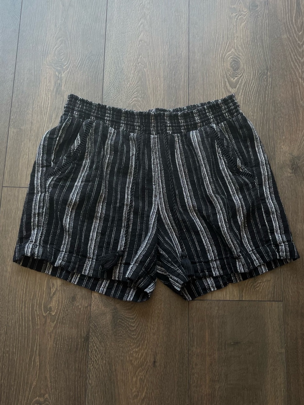 NWOT Briggs Striped Linen Shorts